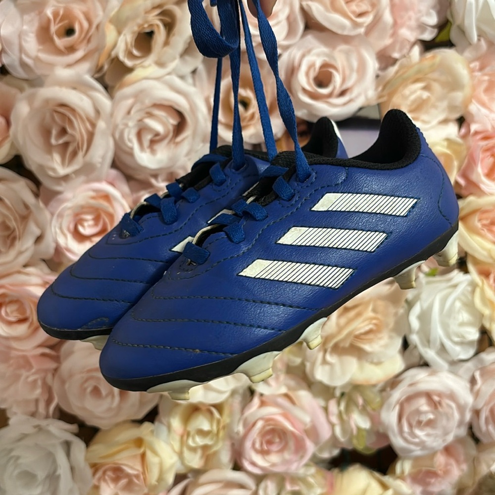 Toddler soccer cleats